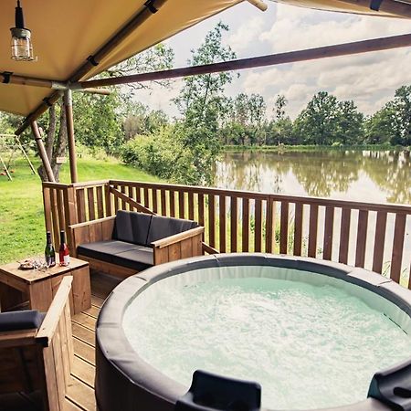 Tente Lodge Jacuzzi Privatif En Pleine Nature Thiel-sur-Acolin 외부 사진