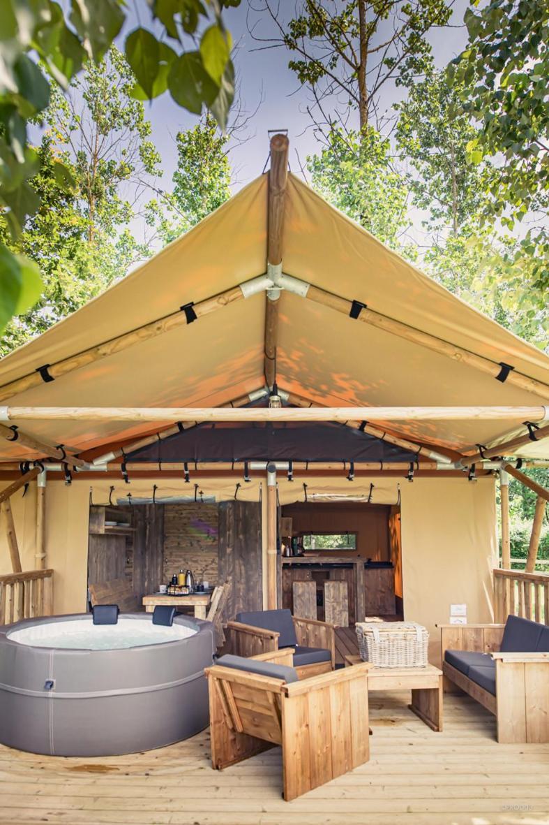 Tente Lodge Jacuzzi Privatif En Pleine Nature Thiel-sur-Acolin 외부 사진