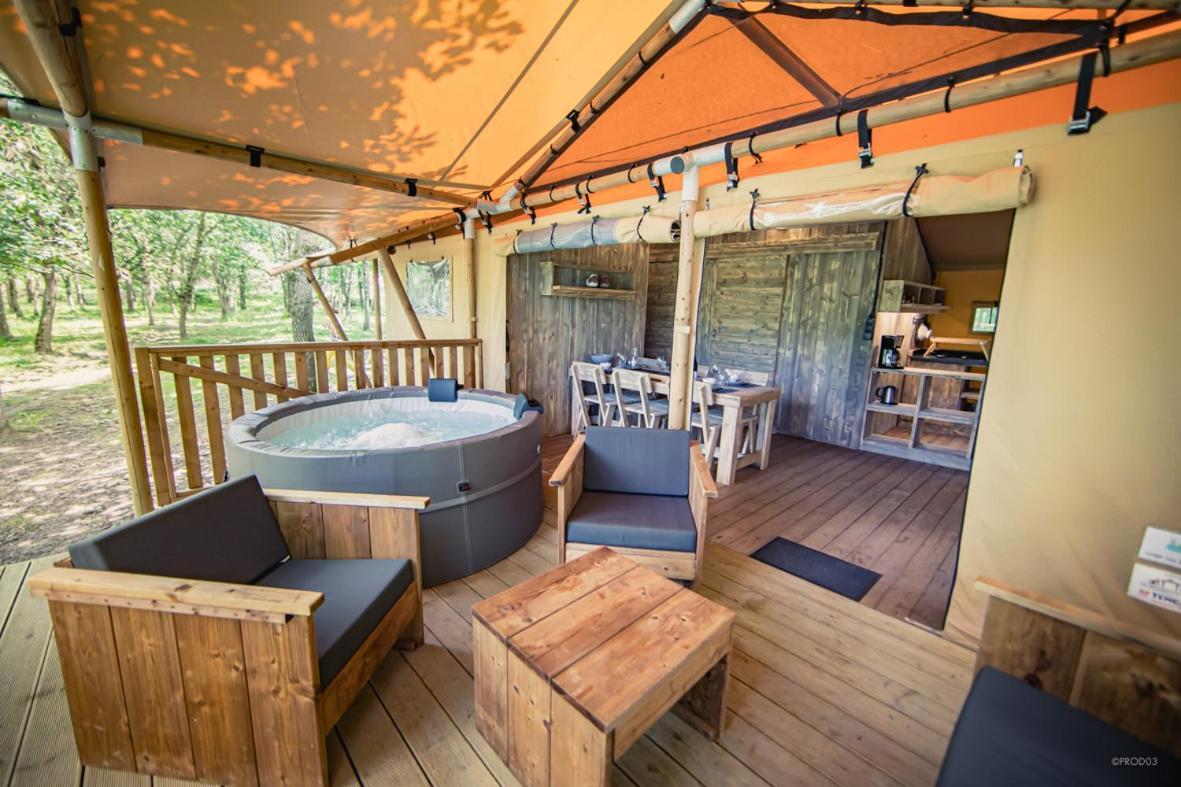 Tente Lodge Jacuzzi Privatif En Pleine Nature Thiel-sur-Acolin 외부 사진