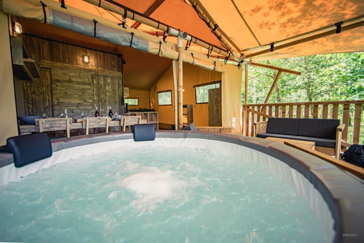 Tente Lodge Jacuzzi Privatif En Pleine Nature Thiel-sur-Acolin 외부 사진